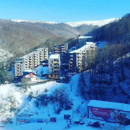 Mavrov02 *